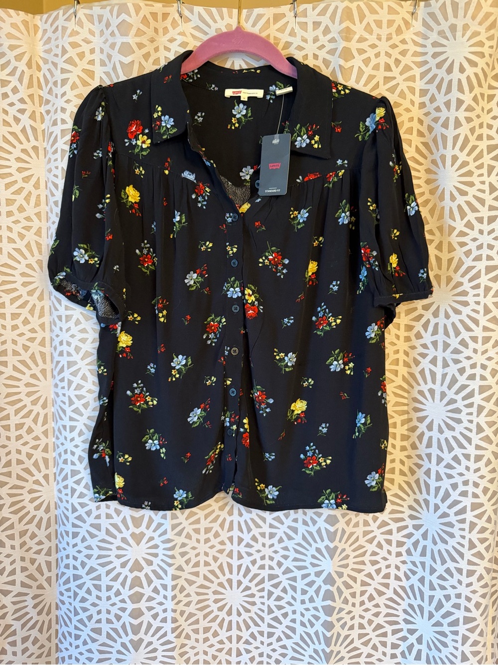 Levi's Black Short-Sleeve Floral Button-Down Shirt
